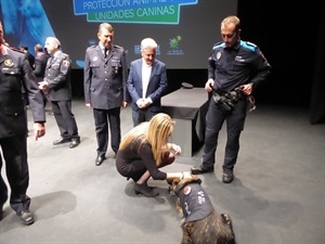 Con estas condecoraciones se visibiliza la labor de las Unidades Caninas y Policiales