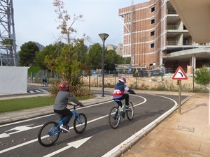 Los alumnos de los centros escolares de La Nucía reciben las clases de educación vial de forma gratuita