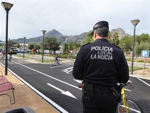 Los escolares primero realizan una clase teórica y luego una práctica