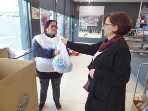 75 voluntarios sociales estuvieron informando y recogiendo en los 5 supermercados nucieros