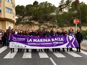 Representantes políticos de los municipios que forman el Consejo Comarcal de Igualdad, alcaldes y concejales apoyaron esta III Marcha Contra la Violencia de Género