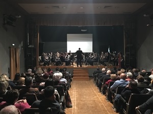 El Teatre Local El Sindicat se llenó al completo para este "Concert Bandes Joves"