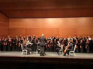 Las tres corales se unieron al final del concierto para realizar una pieza conjunta