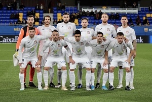 Alineación del CF La Nucía ayer en el "Estadio Johan Cruyff" de la Ciudad Deportiva Joan Gamper del F.C. Barcelona