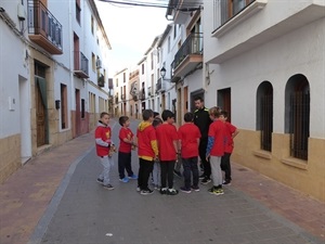 Pere Roc II dando instrucciones a sus alumnos antes de las partidas de Raspall