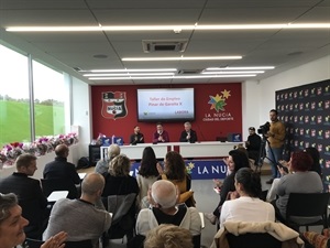 La clausura del Taller de Empleo se celebró en el Estadi Olímpiic Camilo Cano