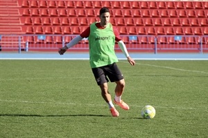 Juanan en el entrenamiento antes de viajar a Cornellà