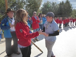 En la ceremonia del 27 aniversario se impusieron insignias y promesas a varios scouts nucieros