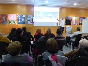 Julien Chartier de Old Timers durante su exposición