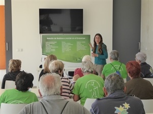 En primer lugar se realizó una charla en el Aula Educativa del Ecoparque