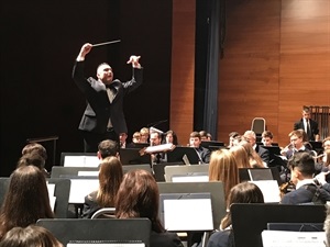 Andrés Colomina es el director de la banda de Altea la Vella