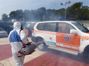 Se han desinfectado todos los vehículos por dentro y por fuera de la Policía Local y Protección Civil