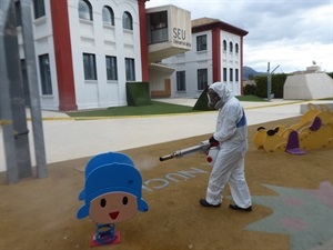 Durante esta semana se desinfectarán los 45 parques de la Nucía