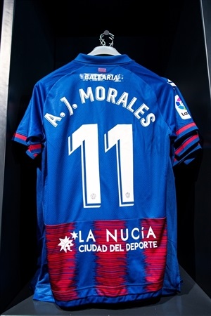 En las camisetas del Levante aparece el logo de La Nucía, Ciudad del Deporte