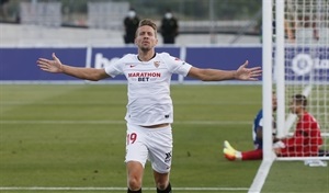 De Jong anotó el primera tanto de un equipo de Primera División en el Estadi Olímpic