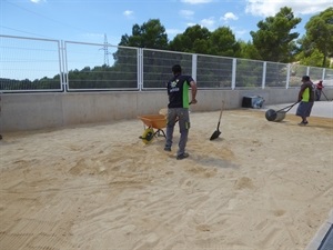 También se está preparando la zona del huerto para instalar cesped y se ha vallado el espacio