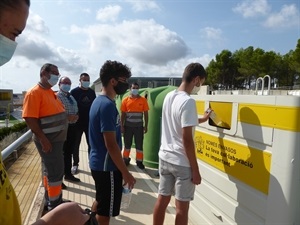 Los jóvenes de forma práctica aprendieron más sobre la necesidad de reciclar para proteger el medio ambiente