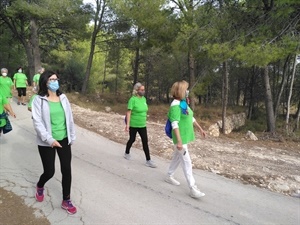 Los paseos activos se llevan a cabo los miércoles y viernes y tiene como finalidad fomentar la práctica de ejercicio entre la gente mayor