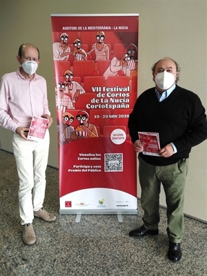 Francesc Sempere, director de l´Auditori junto a Pedro Lloret, concejal de cultura de La Nucía en la presentación del Festival de Cortos de La Nucía