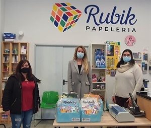 La papeleería Rubik elaboró también sets de pintura para los ganadores del concurso