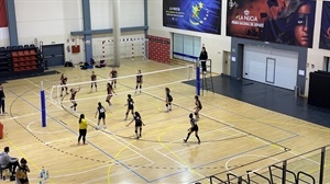 El infantil zonal del Club Voleibol La Nucía ante el Villena