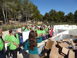 Los mayores de La Nucía visitaron y conocieron las instalaciones del Ecoparque