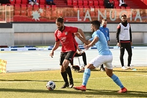 Mariano redebutó con el CF La Nucía ante el Ibiza, tras fichar la semana pasada