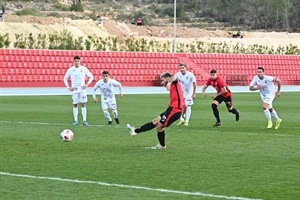 Agüero falló un penalti en el minuto 15