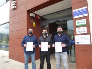 Sebastián Pérez de Pronismb S.L., Guillermo Caldeira de Safir Fruits  y Bernabé Cano, alcalde de La Nucía