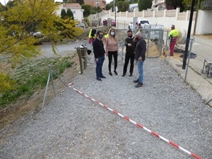 También se hormigonará el acceso peatonal desde el carrer Oroval al carrer Corb