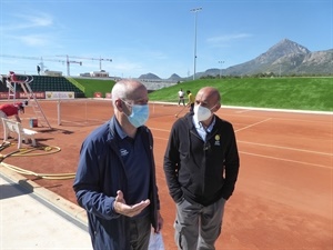 Antonio Martínez Cascales, vicepte RFET junto a Gonzalo Morell, coordinador Academia Tenis Ferrer