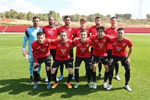 Alineación del CF La Nucía ayer ante el Cornellà