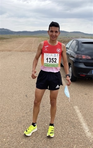 El atleta corre este año con los colores del Club Atletismo La Nucía-CAB