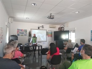 La formación teórica se realizó en la Sala de Educación Vial