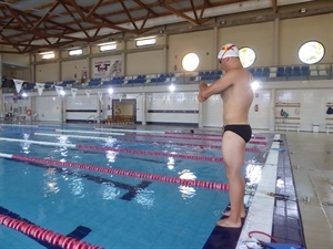 El oro olímpico de Triatlón en la Piscina Climatizada de La Nucía