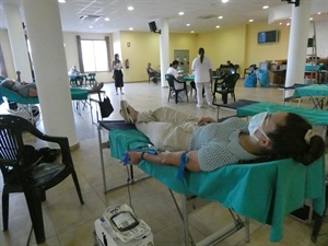 34 nucier@s solidar@s donaron sangre ayer en el Cirer