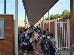 Entrada al Colegio Sant Rafel en el primer día del curso 2021-2022