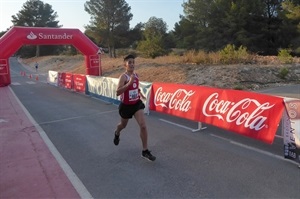 El juvenil nuciero Iván López fue segundo en los 5KM